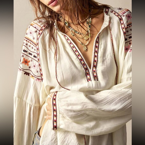 Boho floral embroidered western blouse - Picture 1 of 8